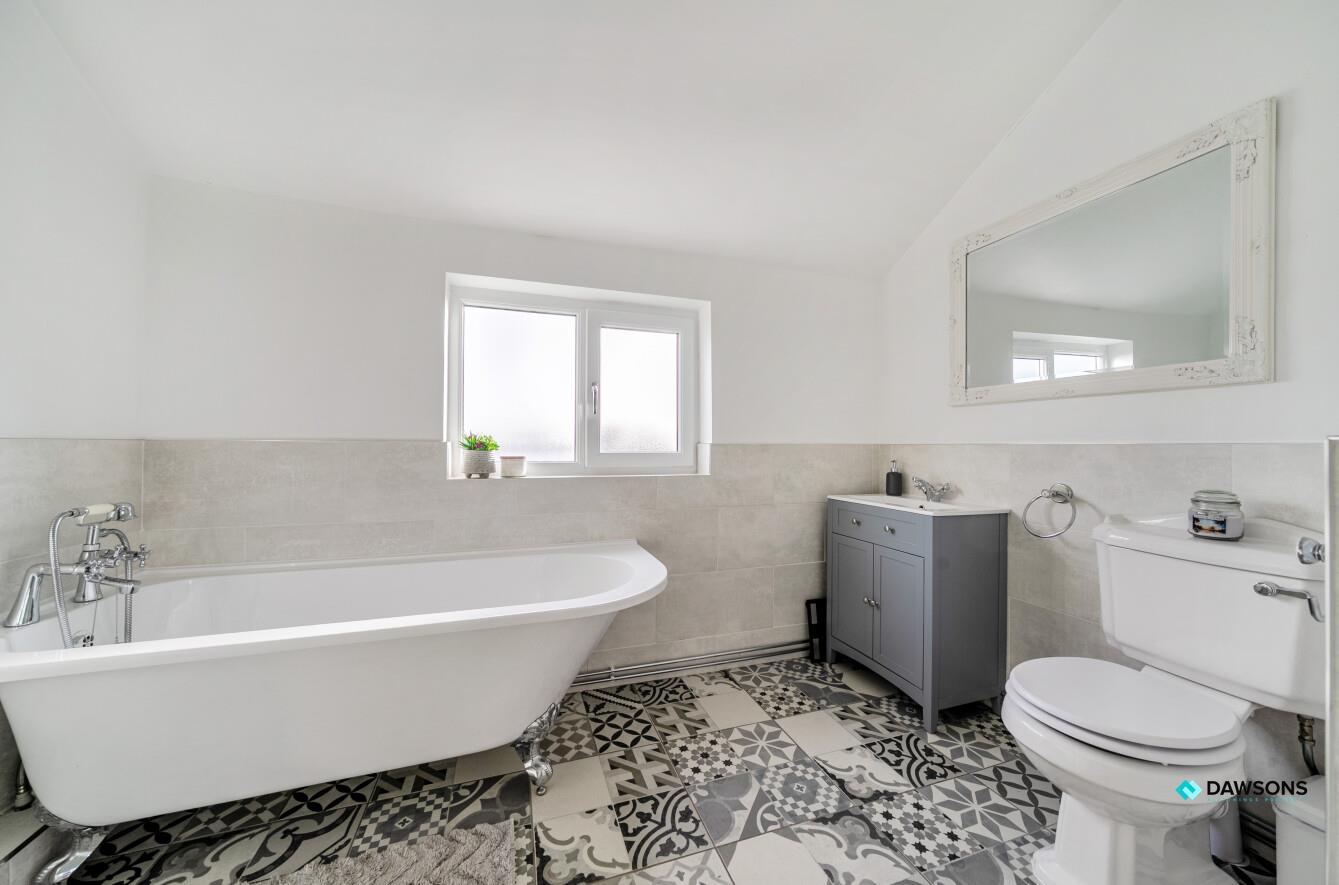 Llandafen Road, Llanelli, SA14 9BD